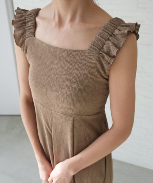 KOBE LETTUCE（コウベレタス）の「[ kiminaさんコラボ ]ショルダーフリルオールインワン（つなぎ/オールインワン・レディース・ブラウン/ドット/ブラック・M-Short/M-Long）」の16枚目の写真