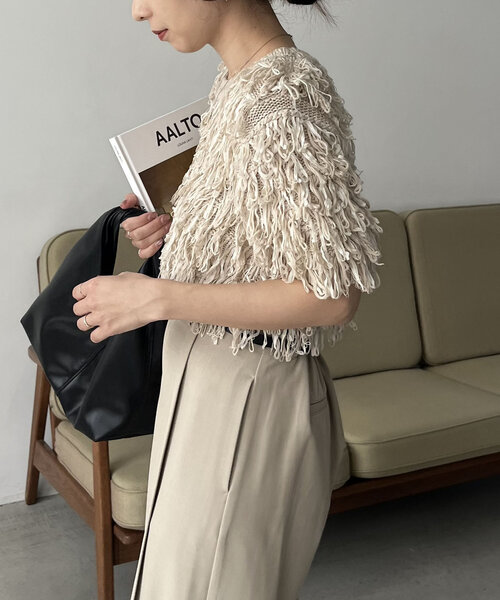 CAPRICIEUX LE'MAGE（カプリシューレマージュ）の「ループフリンジ半袖プルオーバー（ニット/セーター・レディース・ブラック/ライトベージュ・FREE）」の17枚目の写真