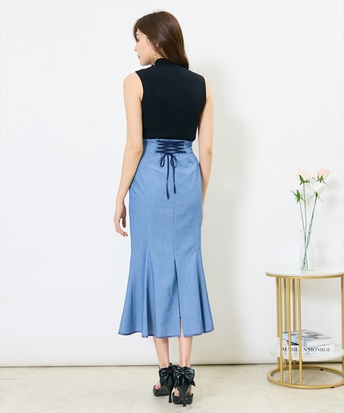SWINGLE（スウィングル）の「パイピングヘム美シルエットマーメイドスカート（スカート・レディース・ベージュ/ネイビー/ブルー・MEDIUM/SMALL）」の14枚目の写真