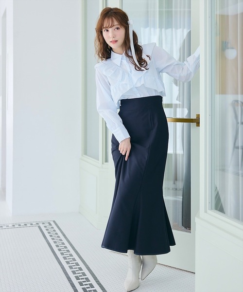 SWINGLE（スウィングル）の「パイピングヘム美シルエットマーメイドスカート（スカート・レディース・ベージュ/ネイビー/ブルー・MEDIUM/SMALL）」の10枚目の写真