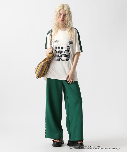 FOREVER 21（フォーエバー トゥエンティーワン）の「【ANGEL BLUE】ゲームシャツ（Tシャツ/カットソー・レディース・ナチュラル/ブルー/ブラック・FREE）」の12枚目の写真