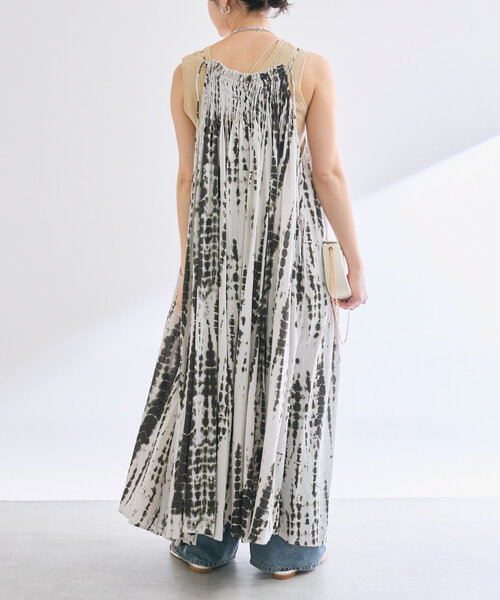 RIVE DROITE（リヴドロワ）の「【à Nice （ア ・ニース）】タイダイプリントキャミドレス（ワンピース・レディース・ブラック/カーキ・FREE）」の6枚目の写真