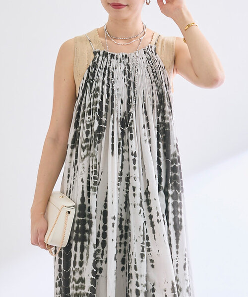 RIVE DROITE（リヴドロワ）の「【à Nice （ア ・ニース）】タイダイプリントキャミドレス（ワンピース・レディース・ブラック/カーキ・FREE）」の7枚目の写真