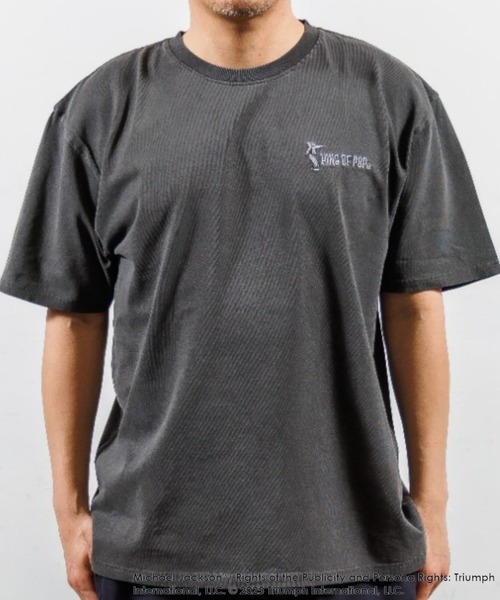 JUNKSOUL(ジャンクソウル)の「JUNK SOUL/MICHAEL JACKSON(マイケルジャクソン) PHOTO Tシャツ (M4)(Tシャツ/カットソー・メンズ・ホワイト/チャコールグレー・X-LARGE/LARGE/MEDIUM)」の9枚目の写真