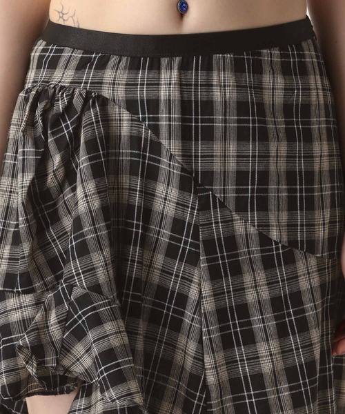 FOREVER 21（フォーエバー トゥエンティーワン）の「【2025SS】イレヘムロングスカート（スカート・レディース・チェック・FREE）」の6枚目の写真