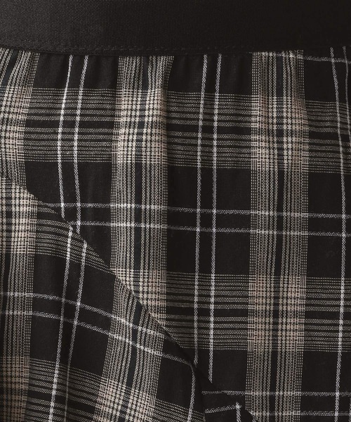 FOREVER 21（フォーエバー トゥエンティーワン）の「【2025SS】イレヘムロングスカート（スカート・レディース・チェック・FREE）」の3枚目の写真