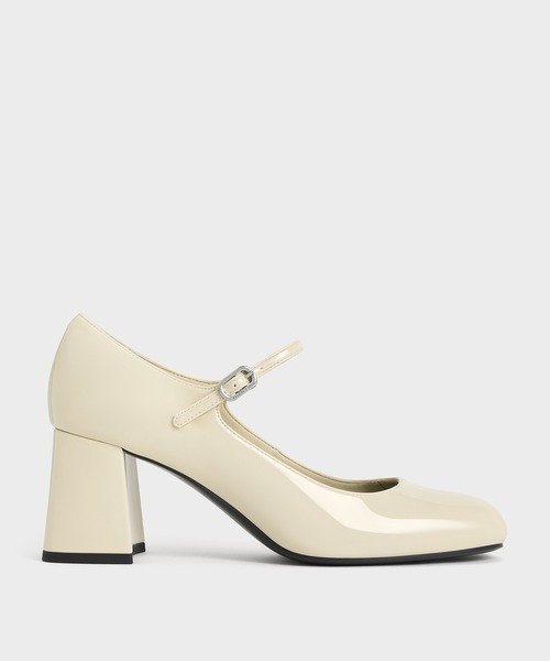 CHARLES & KEITH(チャールズ & キース)の「パテントブロックヒール メリージェーンパンプス(パンプス・レディース・オフホワイト/ブラック系その他6・22.5cm/23cm/23.5cm/24.5cm/25cm/25.5cm)」の4枚目の写真