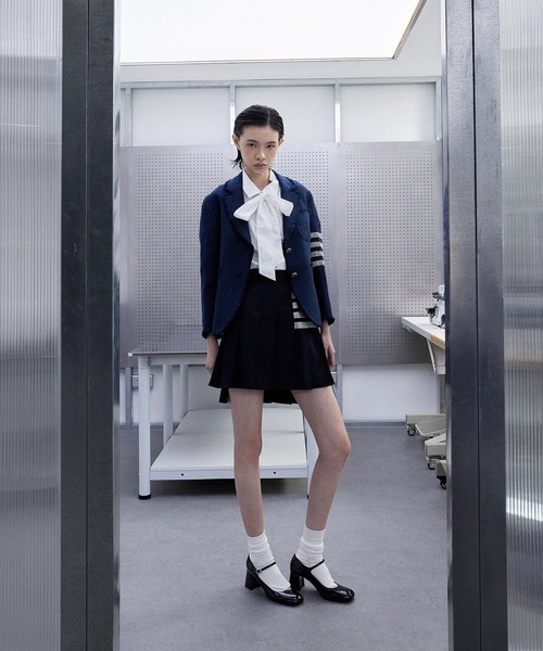 CHARLES & KEITH(チャールズ & キース)の「パテントブロックヒール メリージェーンパンプス(パンプス・レディース・オフホワイト/ブラック系その他6・22.5cm/23cm/23.5cm/24.5cm/25cm/25.5cm)」の10枚目の写真