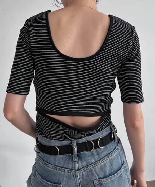 bita.（ビタ）の「バックオープンカップ付きリブトップス（Tシャツ/カットソー・レディース・ブラック/ホワイト・FREE）」の6枚目の写真