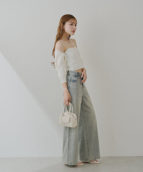 12/5までの期間限定値下げOmekashi 花柄刺繍 キャミソール 黒【新品】 セール】カップ付きフラワーキャミ（キャミソール）｜Chico（チコ）の