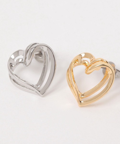 FOREVER 21（フォーエバー トゥエンティーワン）の「ハートモチーフピアス（ピアス（両耳用）・レディース・ゴールド/シルバー・FREE）」の6枚目の写真