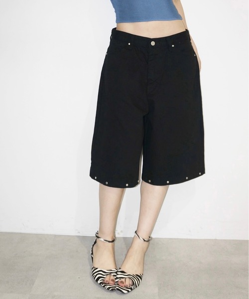 musubore(ムスボレ)の「【 select 】studs bermuda black denim PT / スタッズバミューダパンツ(デニムパンツ・レディース・ブラック・L/M)」の5枚目の写真