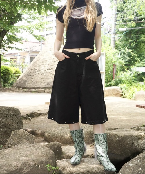 musubore(ムスボレ)の「【 select 】studs bermuda black denim PT / スタッズバミューダパンツ(デニムパンツ・レディース・ブラック・L/M)」の17枚目の写真