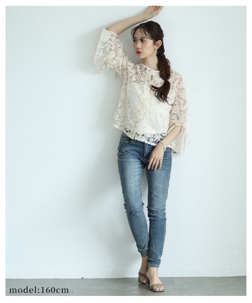 Sawa a la mode（サワアラモード）の「総花柄レースフレアスリーブブラウス（シャツ/ブラウス・レディース・オフホワイト/ブラック・FREE）」の13枚目の写真