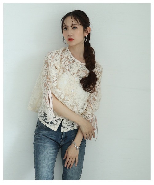 Sawa a la mode（サワアラモード）の「総花柄レースフレアスリーブブラウス（シャツ/ブラウス・レディース・オフホワイト/ブラック・FREE）」の14枚目の写真