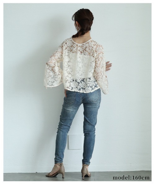 Sawa a la mode（サワアラモード）の「総花柄レースフレアスリーブブラウス（シャツ/ブラウス・レディース・オフホワイト/ブラック・FREE）」の17枚目の写真