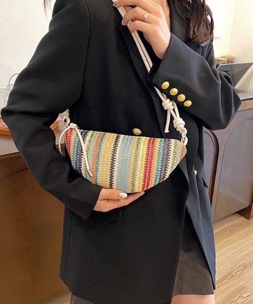 MONO8(モノハチ)の「マルチカラーボーダー編みハーフムーンショルダーバッグ(ショルダーバッグ・レディース・アイボリー/ブラック/ブラウン・F)」の15枚目の写真