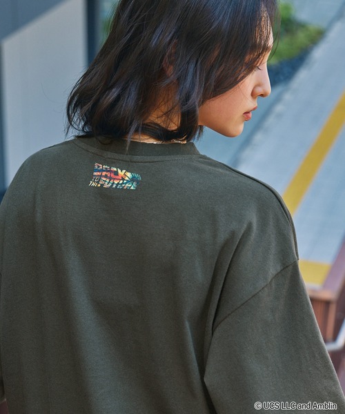 MONO-MART(モノマート)の「【UNIVERSAL×たいさやのパークガイド】ヴィンテージライク グラフィックオーバーサイズ 半袖Tシャツ(Tシャツ/カットソー・レディース・スミクロ/ブラック系/ブラック系1/オフホワイト・M/L)」の14枚目の写真