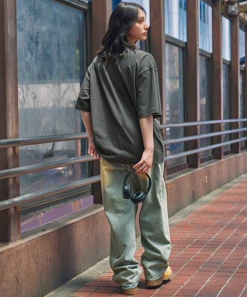 MONO-MART(モノマート)の「【UNIVERSAL×たいさやのパークガイド】ヴィンテージライク グラフィックオーバーサイズ 半袖Tシャツ(Tシャツ/カットソー・レディース・スミクロ/ブラック系/ブラック系1/オフホワイト・M/L)」の19枚目の写真