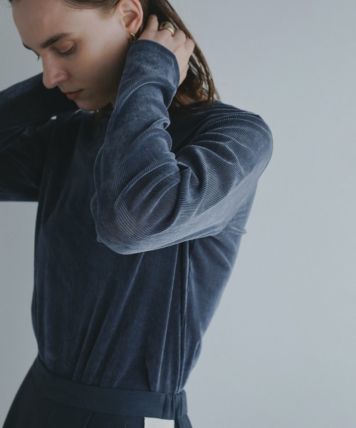 MANOF(マノフ)の「TULLE FLOCKED STRIPE TOPS(Tシャツ/カットソー・レディース・キャメル/イエロー/ブルー/ブラック/アイボリー・FREE)」の4枚目の写真