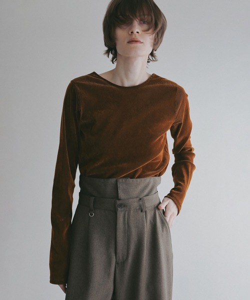 MANOF(マノフ)の「TULLE FLOCKED STRIPE TOPS(Tシャツ/カットソー・レディース・キャメル/イエロー/ブルー/ブラック/アイボリー・FREE)」の6枚目の写真