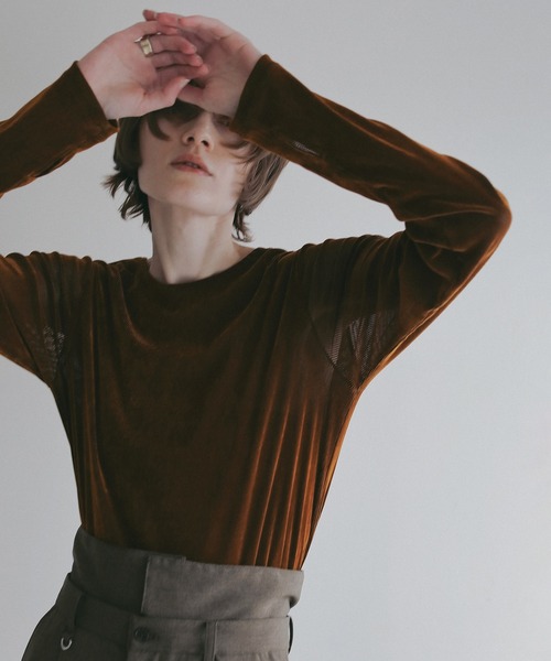 MANOF(マノフ)の「TULLE FLOCKED STRIPE TOPS(Tシャツ/カットソー・レディース・キャメル/イエロー/ブルー/ブラック/アイボリー・FREE)」の12枚目の写真