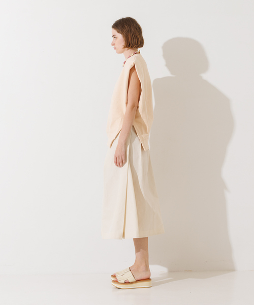 DESIGNWORKS(デザインワークス)の「裏毛サイドスリットフレンチスリーブプルオーバー(Tシャツ/カットソー・レディース・グレイッシュベージュ/オレンジ・38)」の9枚目の写真