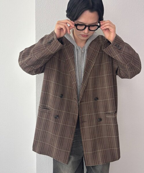 DISCOAT（ディスコート）の「【ユニセックス】チェックWブレストオーバージャケット（テーラードジャケット・レディース・ベージュ/ダークブラウン/ブラウン・FREE/SHORT）」の8枚目の写真