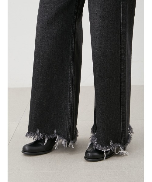 裾フリンジクロップドフレアデニムパンツ（デニムパンツ）｜Mila Owen
