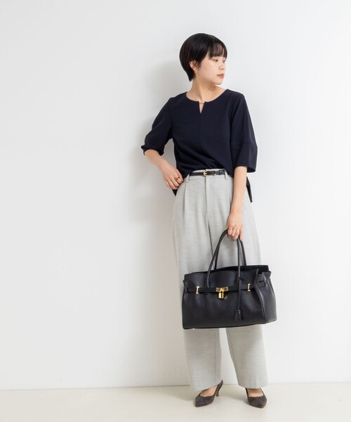 NOLLEY’S Sophi(ノーリーズソフィ)の「《セットアップ対応》カットジョーゼットコクーンスリーブプルオーバーブラウス(シャツ/ブラウス・レディース・ネイビー/ベージュ/ブラック・38)」の10枚目の写真