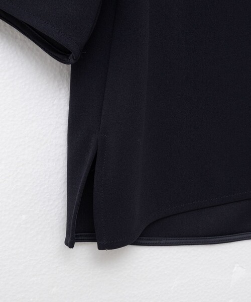 NOLLEY’S Sophi(ノーリーズソフィ)の「《セットアップ対応》カットジョーゼットコクーンスリーブプルオーバーブラウス(シャツ/ブラウス・レディース・ネイビー/ベージュ/ブラック・38)」の19枚目の写真