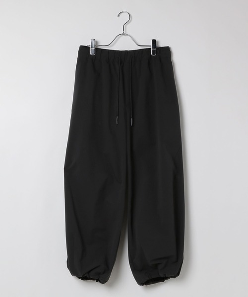 HEREIAM（ヘレイアム）の「【HEREIAM MEN】RENUストレッチタフタ使用。撥水フォルムパンツ（その他パンツ・メンズ・カーキ/ブラック・MEDIUM/LARGE）」の21枚目の写真