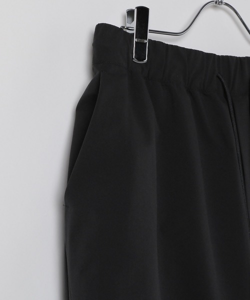 HEREIAM（ヘレイアム）の「【HEREIAM MEN】RENUストレッチタフタ使用。撥水フォルムパンツ（その他パンツ・メンズ・カーキ/ブラック・MEDIUM/LARGE）」の18枚目の写真