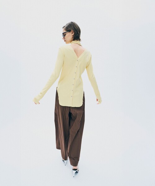 uncrave(アンクレイヴ)の「ヴィンテージリブ 2WAYトップス(Tシャツ/カットソー・レディース・ブラック系/グレー系/ホワイト系/レッド系/ダークブラウン系/ライトイエロー/ライトピンク・F)」の13枚目の写真