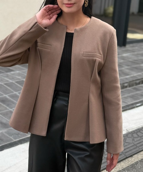 セール】【2025AW】ノーカラー ウエストタック ペプラム ジャケット