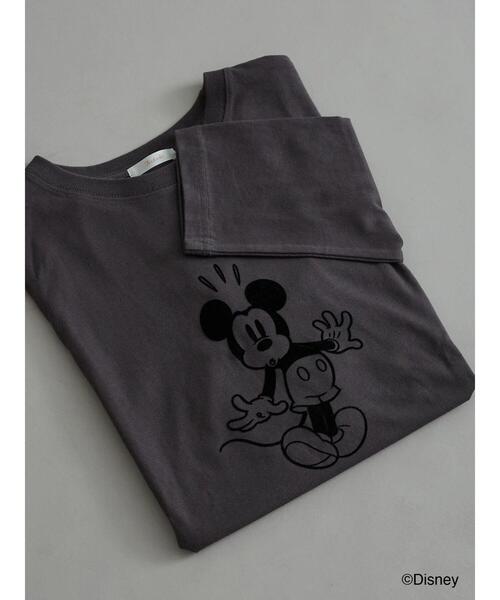 Te chichi（テチチ）の「【Disney】ミッキー/フロッキープリントロンT（Tシャツ/カットソー・レディース・チャコールグレー/ブラウン/ベージュ・F）」の2枚目の写真