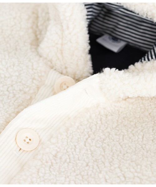 PETIT BATEAU（プチバトー）の「耳付きボアジャケット（ポンチョ・キッズ・オフホワイト・12MONTH/18MONTH/24MONTH/36MONTH）」の2枚目の写真
