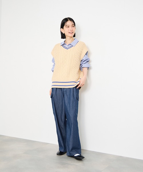 Mac-House(マックハウス)の「Idnes デニムカーゴパンツ(カーゴパンツ・レディース・ネイビー/ブルー・L/M)」の4枚目の写真