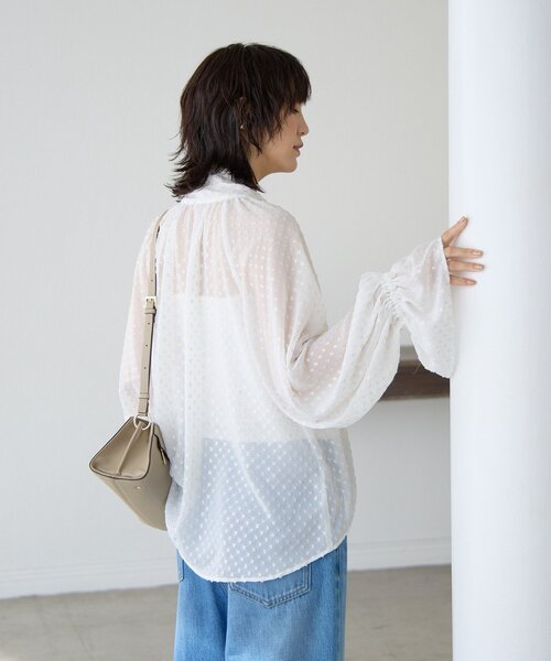 RIVE DROITE（リヴドロワ）の「【上品に華やぐ】フォイルドットボウタイブラウス（シャツ/ブラウス・レディース・ブラウン/オフホワイト・FREE）」の12枚目の写真