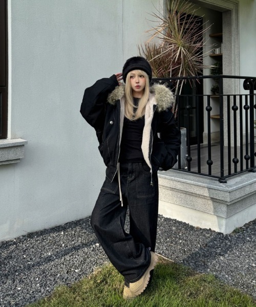 Ritzy(リッツィー)の「リベット飾り裏ボア付き エコダウンジャケット(ダウンジャケット/コート・レディース・ブラック/グレー・M/L)」の7枚目の写真