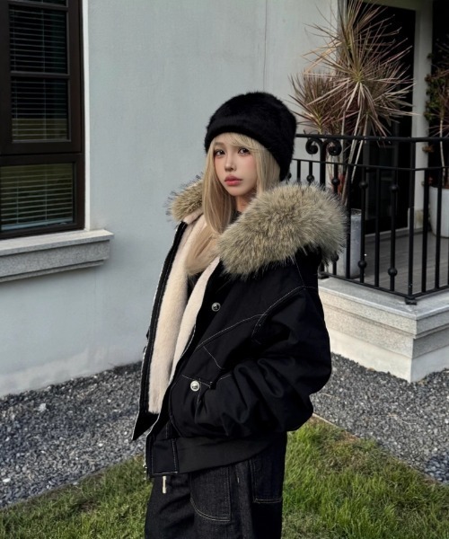 Ritzy(リッツィー)の「リベット飾り裏ボア付き エコダウンジャケット(ダウンジャケット/コート・レディース・ブラック/グレー・M/L)」の8枚目の写真