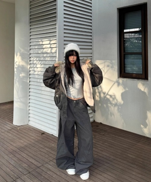 Ritzy(リッツィー)の「リベット飾り裏ボア付き エコダウンジャケット(ダウンジャケット/コート・レディース・ブラック/グレー・M/L)」の9枚目の写真