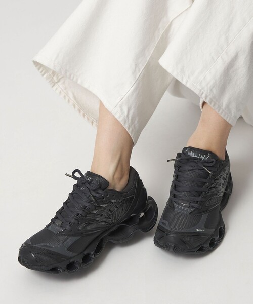 MIZUNO（ミズノ　）の「＜MIUZNO＞ WAVE PRO LS GTX（スニーカー・レディース・ブラック・23.5cm/26.5cm/24.5cm/25.5cm）」の2枚目の写真