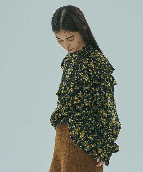 ROSE BUD（ローズバッド）の「FLOWER PRINT BLOUSE（シャツ/ブラウス・レディース・ブラック/ブラウン・ONE SIZE）」の11枚目の写真