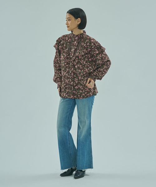 ROSE BUD（ローズバッド）の「FLOWER PRINT BLOUSE（シャツ/ブラウス・レディース・ブラック/ブラウン・ONE SIZE）」の4枚目の写真