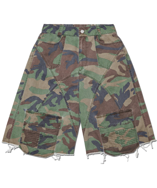 NOMANUAL(NOMANUAL)の「CAMOUFLAGE CARGO SHORTS - CAMOUFLAGE(その他パンツ・レディース・その他・MEDIUM/LARGE/SMALL)」の1枚目の写真