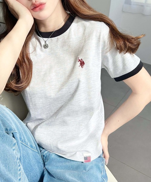 U.S. POLO ASSN.(ユーエスポロアッスン)の「moment+別注【U.S.POLO ASSN.】ワンポイント刺繍リンガー半袖Tシャツ(Tシャツ/カットソー・レディース・オフホワイト/オートミール/ネイビー・M/L)」の1枚目の写真