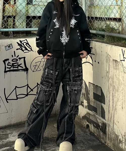 KsG（ケーエスジー）の「マルチポケットルーズカーゴデニム（カーゴパンツ・レディース・ブラック/ブルー・SMALL/MEDIUM/LARGE/X-LARGE）」の3枚目の写真