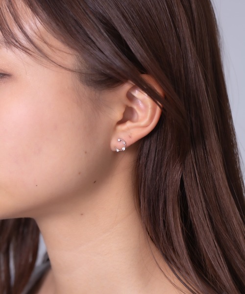 TONE SELECT GOODS(トーンセレクトグッズ)の「【Peony/ピオニー】/半円スターピアス(ピアス(両耳用)・レディース・シルバー/ゴールド・FREE)」の7枚目の写真