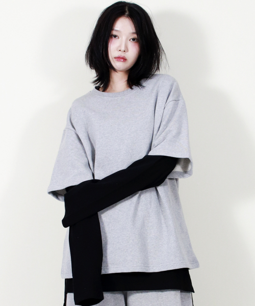 DEMARC(ドゥマーク)の「LAYERED SLEEVE BOXY FIT CREW NECK T-SHIRT GREY(Tシャツ/カットソー・レディース・その他・MEDIUM/LARGE)」の3枚目の写真